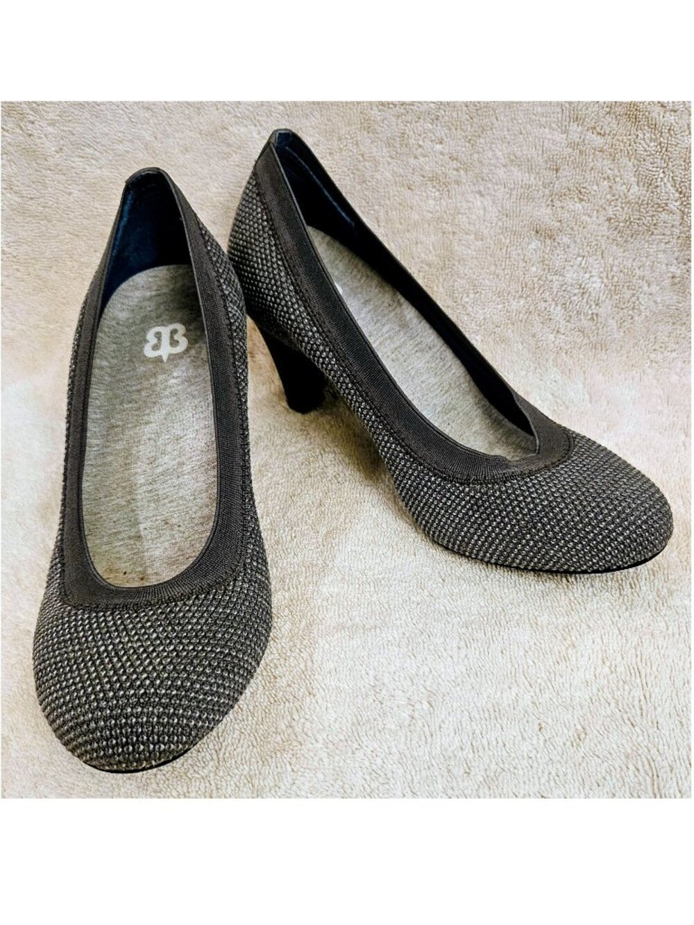 💯 Betabrand Late to the Gate Knit Pumps in Gray 💯